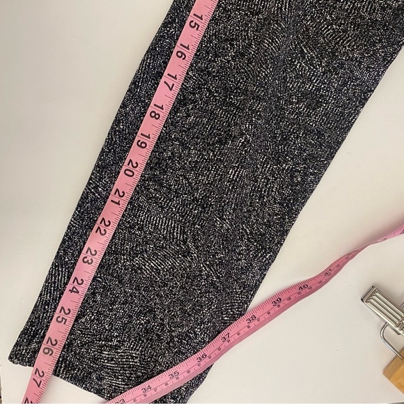 Lululemon || On The Fly Pant 28" Feathered Jacquard Black White 4 - Picture 8 of 9